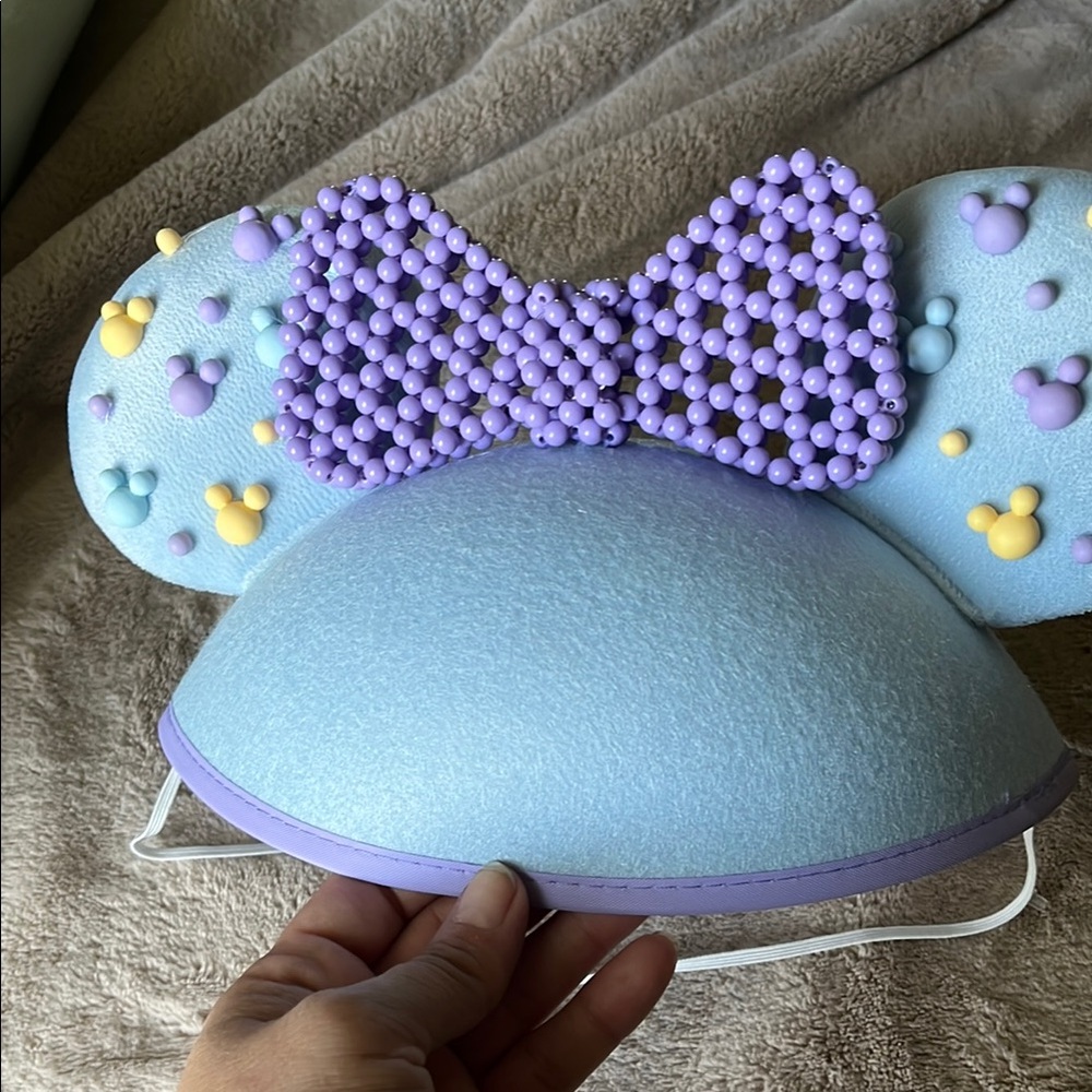 Disney Light Blue and Purple Minnie Mouse Hat